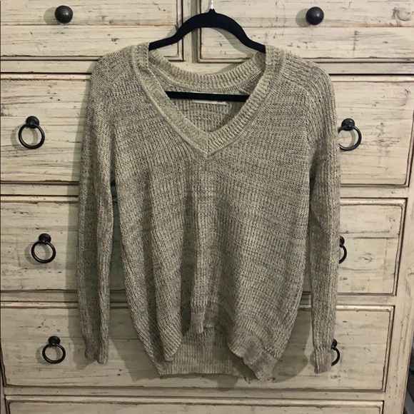Urban Outfitters Sweaters - Urban outfitter v neck sweater